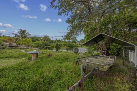 House in Fort Lauderdale, Florida 3 bedrooms, 116.13 sq.m. № 1925226 - photo 23