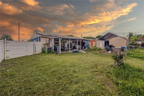House in Fort Lauderdale, Florida 3 bedrooms, 116.13 sq.m. № 1925226 - photo 25