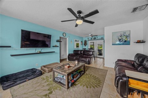 House in Fort Lauderdale, Florida 3 bedrooms, 116.13 sq.m. № 1925226 - photo 6