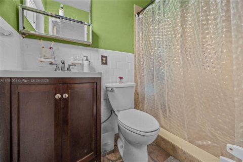 House in Fort Lauderdale, Florida 3 bedrooms, 116.13 sq.m. № 1925226 - photo 20