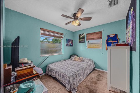 House in Fort Lauderdale, Florida 3 bedrooms, 116.13 sq.m. № 1925226 - photo 14
