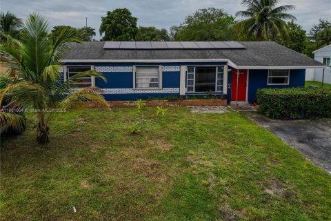 House in Fort Lauderdale, Florida 3 bedrooms, 116.13 sq.m. № 1925226 - photo 3