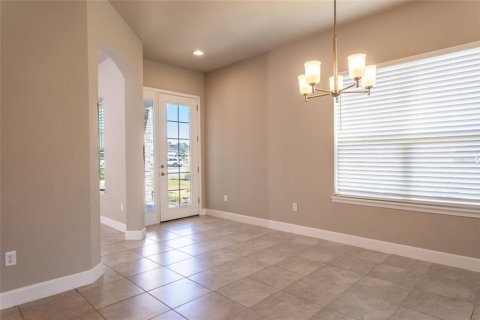 Townhouse in Ormond Beach, Florida 2 bedrooms, 142.05 sq.m. № 2232421 - photo 3