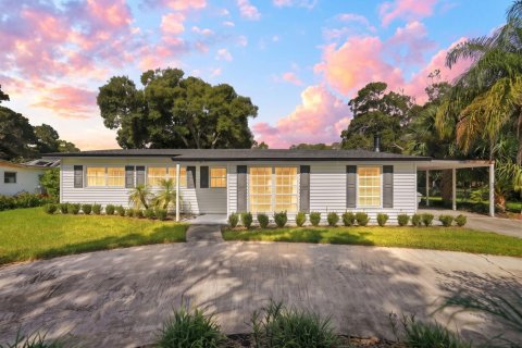 House in Vero Beach, Florida 3 bedrooms, 177.91 sq.m. № 2331501