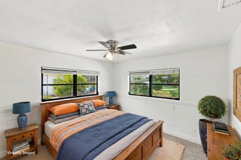 House in Vero Beach, Florida 3 bedrooms, 177.91 sq.m. № 2331501 - photo 30