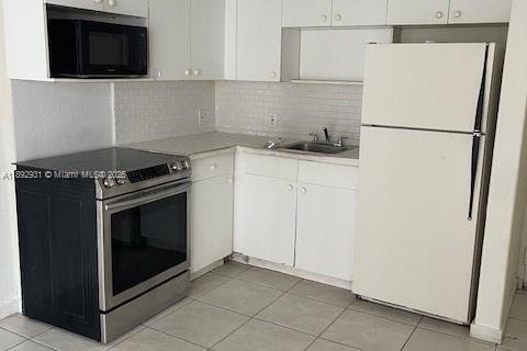 Copropriété à louer à Miami, Floride: 1 chambre, 52.03 m2 № 1946687 - photo 2