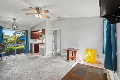 House in Titusville, Florida 3 bedrooms, 94.76 sq.m. № 2208704 - photo 8