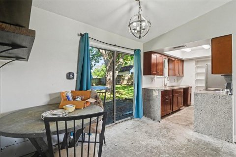 House in Titusville, Florida 3 bedrooms, 94.76 sq.m. № 2208704 - photo 6