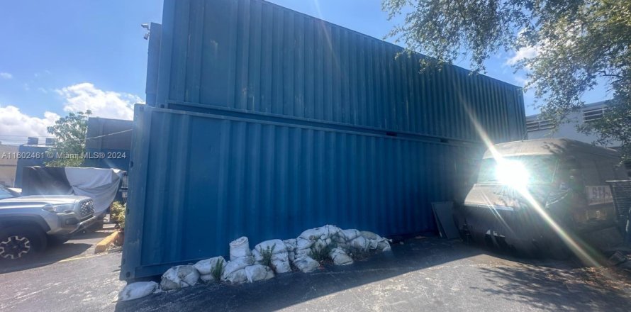 Immobilier commercial à Miami, Floride № 1221247