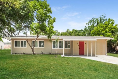 Casa en alquiler en Orlando, Florida, 3 dormitorios, 137.4 m2 № 1906788 - foto 1