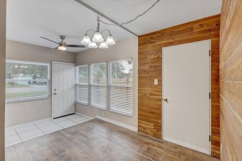 House in Saint Petersburg, Florida 3 bedrooms, 128.58 sq.m. № 2210092 - photo 14