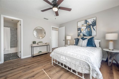Duplex in Brandon, Florida 3 bedrooms, 108.6 sq.m. № 1875807 - photo 19