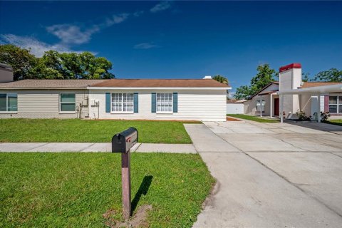 Duplex in Brandon, Florida 3 bedrooms, 108.6 sq.m. № 1875807 - photo 28