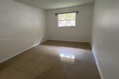 Condominio en alquiler en Coral Springs, Florida, 2 dormitorios, 87.79 m2 № 1932559 - foto 9