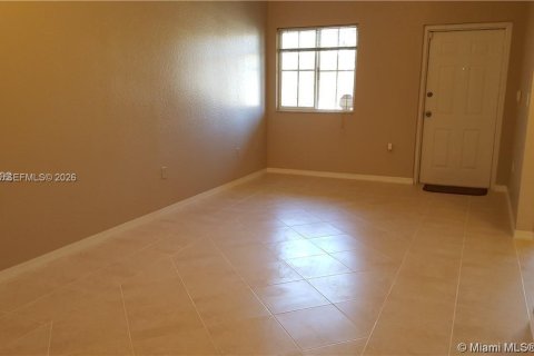 Condominio en alquiler en Homestead, Florida, 2 dormitorios, 75.72 m2 № 2025359 - foto 3