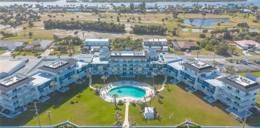 Condominio en Flagler Beach, Florida, 2 dormitorios  № 1569231