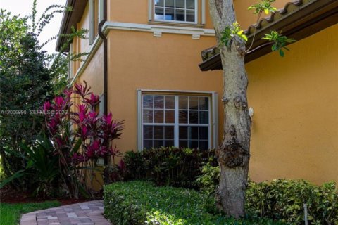 Copropriété à vendre à Parkland, Floride: 3 chambres, 130.06 m2 № 2070750 - photo 4