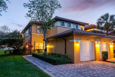 Condo à Parkland, Floride, 3 chambres  № 2070750