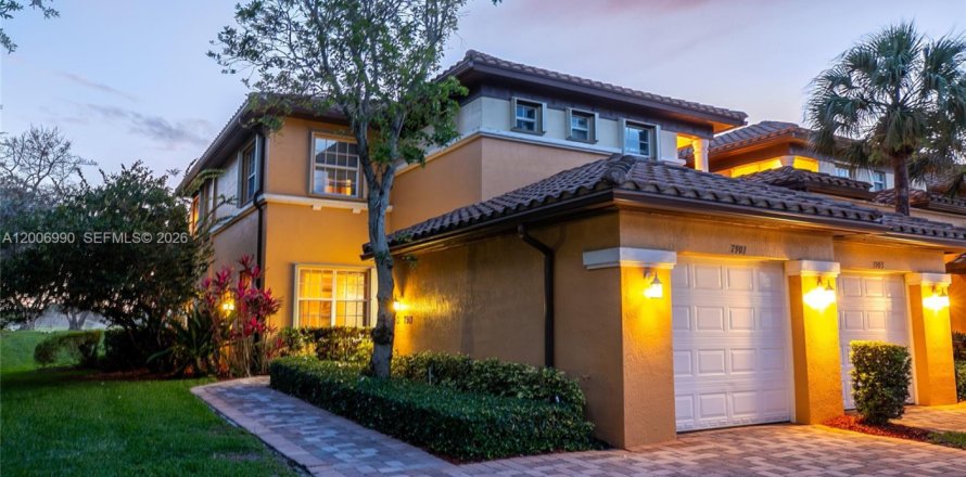 Condo à Parkland, Floride, 3 chambres  № 2070750