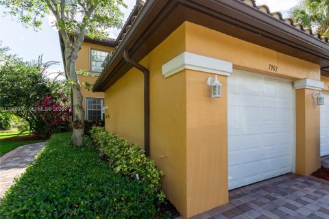 Copropriété à vendre à Parkland, Floride: 3 chambres, 130.06 m2 № 2070750 - photo 3
