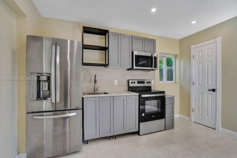 Appartement à louer à Hollywood, Floride: 2 chambres, 63.55 m2 № 2077653 - photo 8