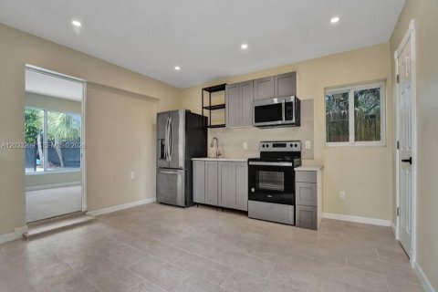 Appartement à louer à Hollywood, Floride: 2 chambres, 63.55 m2 № 2077653 - photo 9