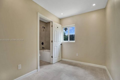 Appartement à louer à Hollywood, Floride: 2 chambres, 63.55 m2 № 2077653 - photo 14
