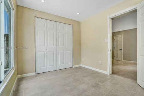 Appartement à louer à Hollywood, Floride: 2 chambres, 63.55 m2 № 2077653 - photo 10
