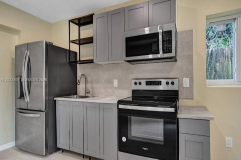 Appartement à louer à Hollywood, Floride: 2 chambres, 63.55 m2 № 2077653 - photo 7