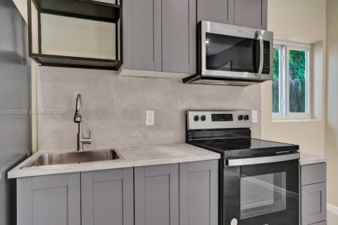 Appartement à louer à Hollywood, Floride: 2 chambres, 63.55 m2 № 2077653 - photo 5