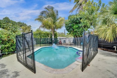 Appartement à louer à Hollywood, Floride: 2 chambres, 63.55 m2 № 2077653 - photo 18