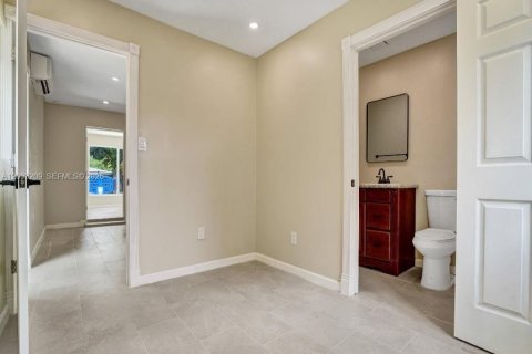 Appartement à louer à Hollywood, Floride: 2 chambres, 63.55 m2 № 2077653 - photo 13