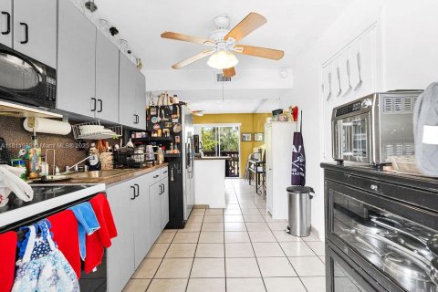Купить виллу или дом в Хайалиа, Флорида 7 спален, 237.37м2, № 1758721 - фото 26