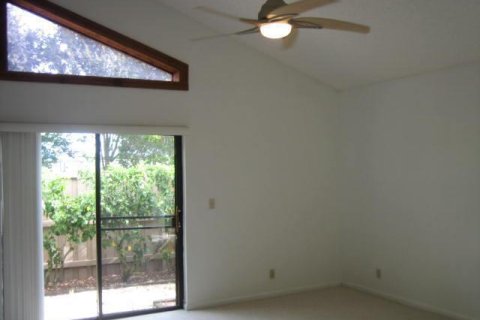 Touwnhouse à louer à Boca Raton, Floride: 3 chambres, 177.54 m2 № 2275800 - photo 10