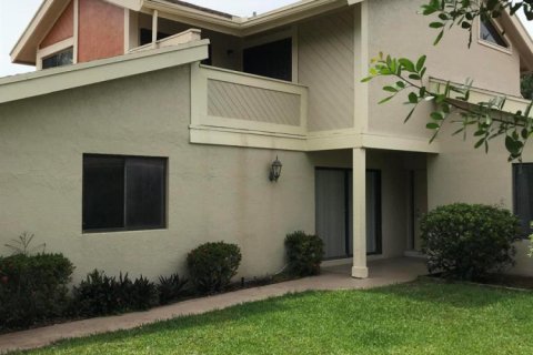 Touwnhouse à louer à Boca Raton, Floride: 3 chambres, 177.54 m2 № 2275800 - photo 3