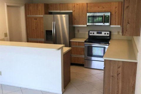 Touwnhouse à louer à Boca Raton, Floride: 3 chambres, 177.54 m2 № 2275800 - photo 7