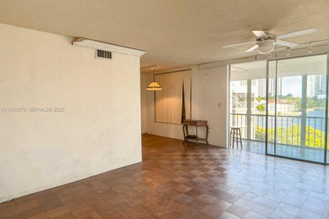 Купить кондоминиум в Авентура, Флорида 1 спальня, 75.9м2, № 1992499 - фото 6