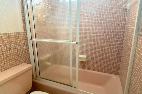 Купить кондоминиум в Авентура, Флорида 1 спальня, 75.9м2, № 1992499 - фото 13