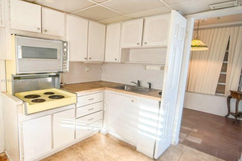 Купить кондоминиум в Авентура, Флорида 1 спальня, 75.9м2, № 1992499 - фото 11