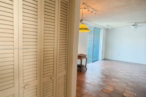 Купить кондоминиум в Авентура, Флорида 1 спальня, 75.9м2, № 1992499 - фото 9