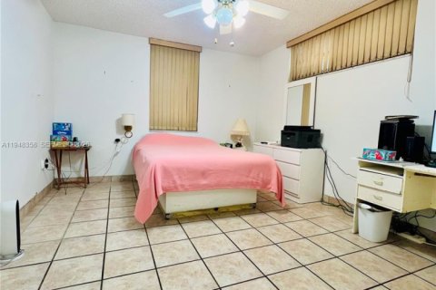 Купить кондоминиум в Майами-Бич, Флорида 2 спальни, 79.43м2, № 2004230 - фото 6