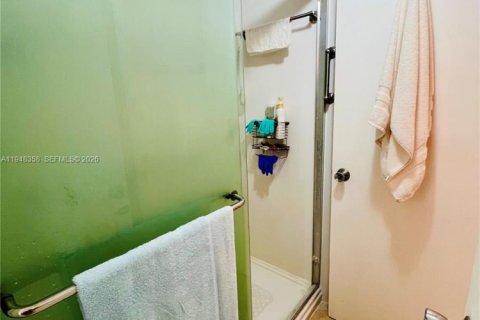 Купить кондоминиум в Майами-Бич, Флорида 2 спальни, 79.43м2, № 2004230 - фото 10