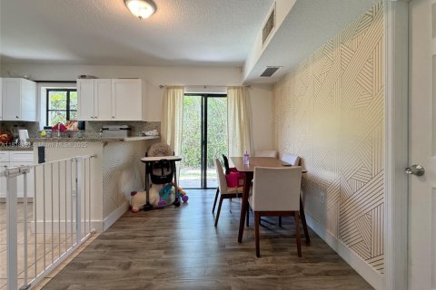 Condo in Cutler Bay, Florida, 3 bedrooms  № 1936891 - photo 16