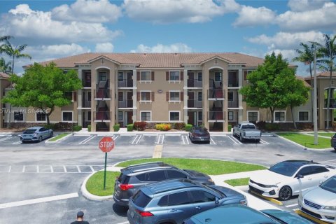 Condo in Cutler Bay, Florida, 3 bedrooms  № 1936891 - photo 3