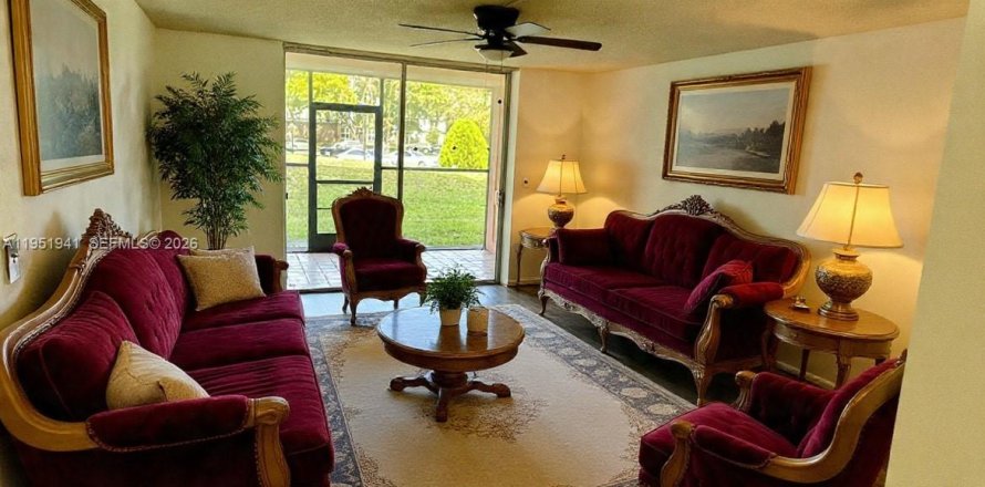 Condominio en Lauderhill, Florida, 1 dormitorio  № 2006094