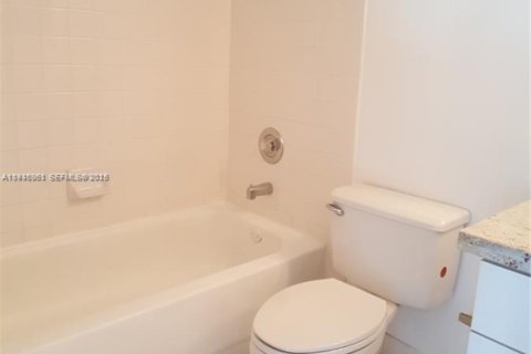 Condominio en venta en Miami Beach, Florida, 2 dormitorios, 92.9 m2 № 2034253 - foto 11