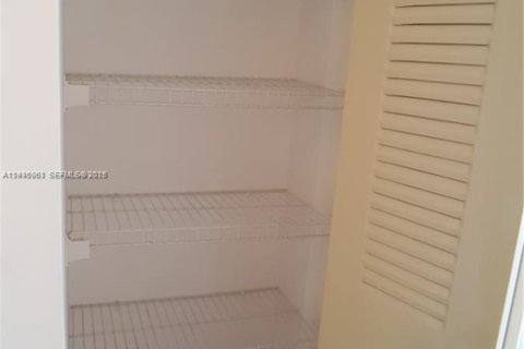 Condominio en venta en Miami Beach, Florida, 2 dormitorios, 92.9 m2 № 2034253 - foto 19