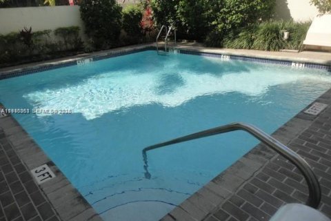 Condominio en venta en Miami Beach, Florida, 2 dormitorios, 92.9 m2 № 2034253 - foto 29