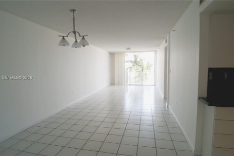 Condominio en venta en Miami Beach, Florida, 2 dormitorios, 92.9 m2 № 2034253 - foto 8