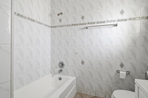 Copropriété à vendre à West Palm Beach, Floride: 1 chambre, 56.76 m2 № 2077508 - photo 11